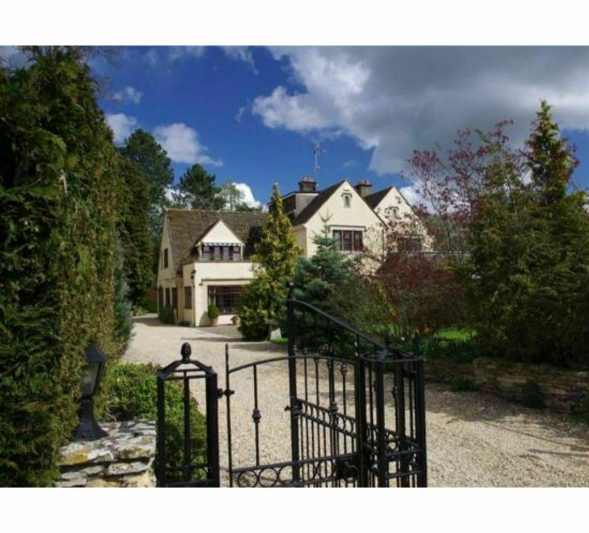 فندق Coombe House بورتون أُنذ ووتر المظهر الخارجي الصورة